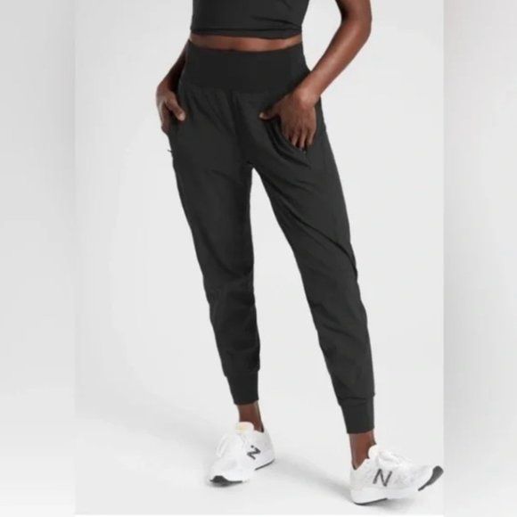 Athleta Pants - ATHLETA Distance Joggers Black {3G1}